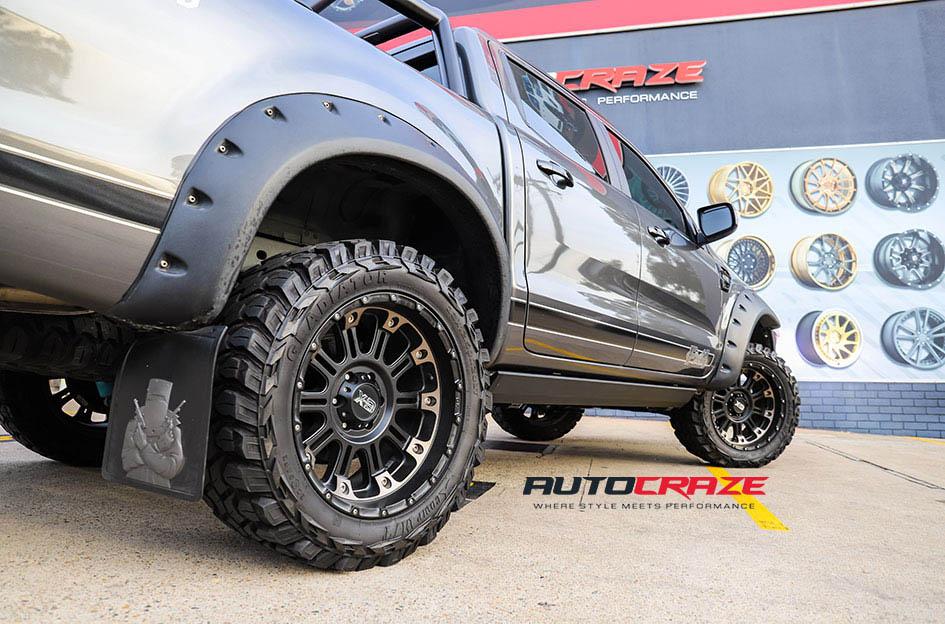 FORD RANGER HOSS XD II SATIN BLACK DARK TINT
